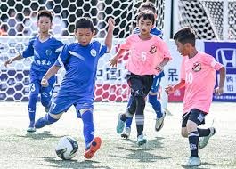 卫报：西汉姆联重燃对戴维的兴趣，但面临与尤文、国米的竞争